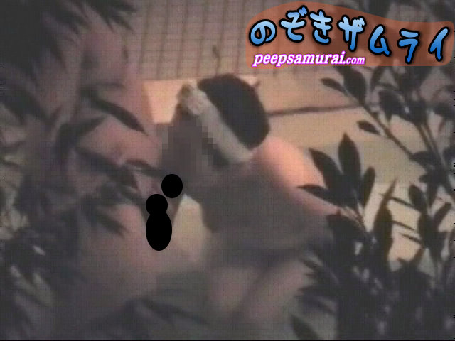 貸切風呂 カップルの生態盗撮 (1)