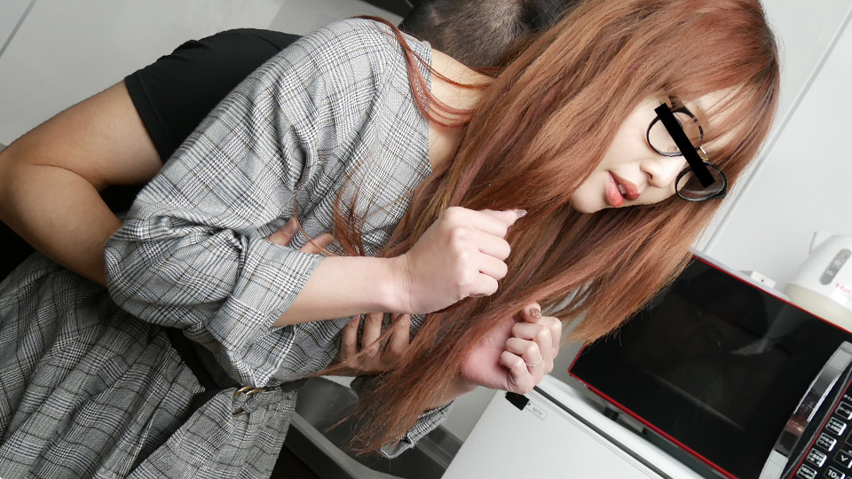 眼鏡を絶対外さない熟女ととことんヤリまくる