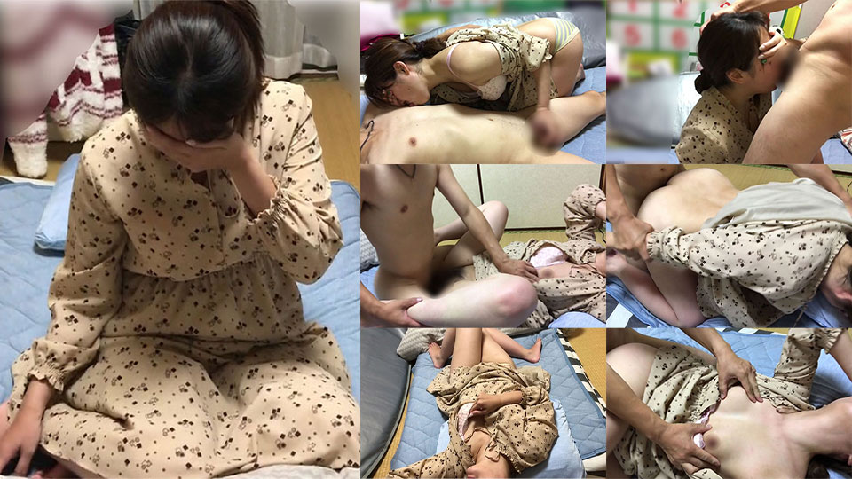 【素人・人妻】さちこVol.06 自宅に集金に来られ、利息を払えず、自身の子をネムらせる布団で借金取りに生の他人棒でおかされ中出しされる人妻。