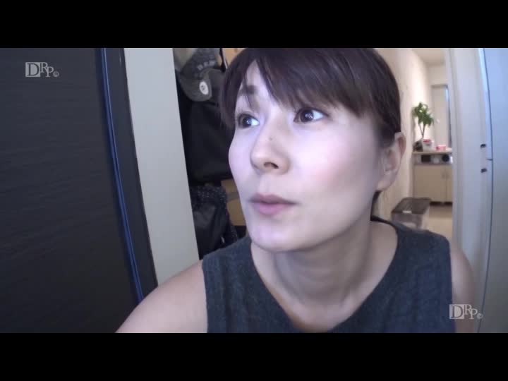 人妻宅にアポ無し訪問でハメ撮り