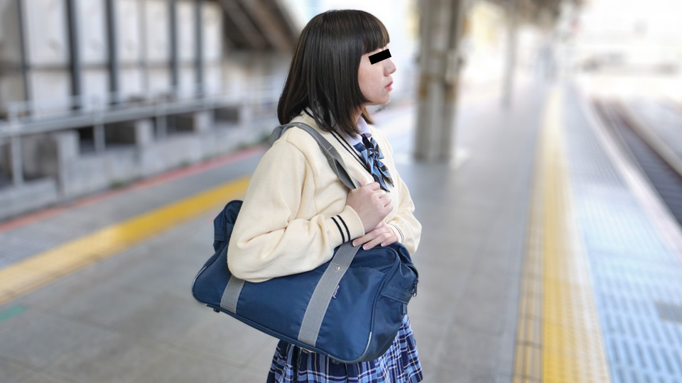 狙われた食べごろ制服娘